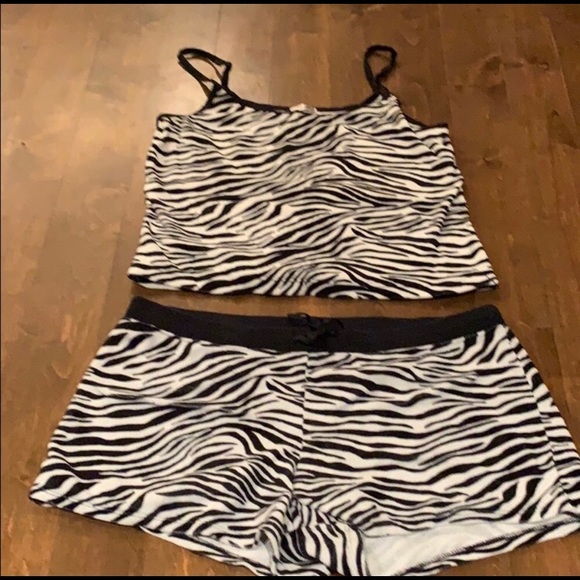 Old Navy Other - Old Navy Zebra Print Sleep Set